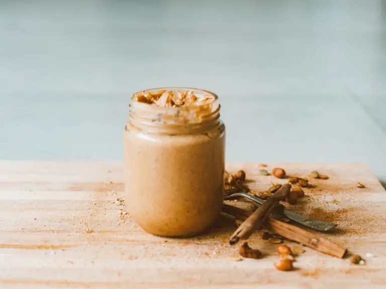 Does Almond Butter Cause Acne? (Research Revealed)