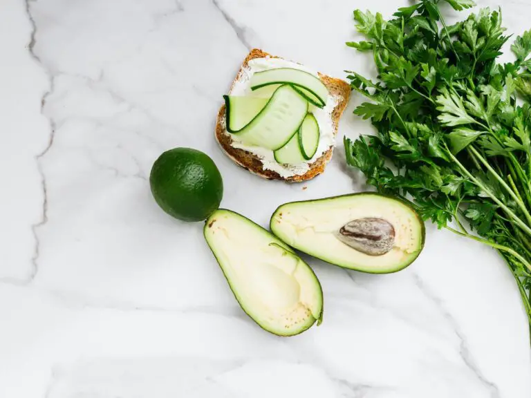 Does Eating Avocado Cause Acne? (Expert Opinion)